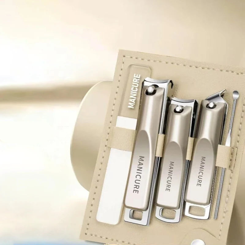 High-Quality 5pcs Nail Care Set Including Nail Clippers a Nano File And an Ear Scoop All Packed in a Portable Storage Case